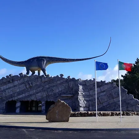 Daire Surf And Stones