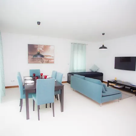 Daire Surf And Stones