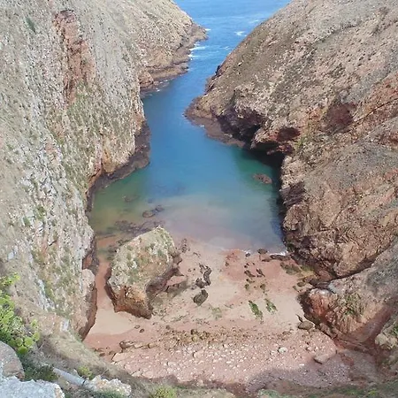 Surf And Stones Apartment *