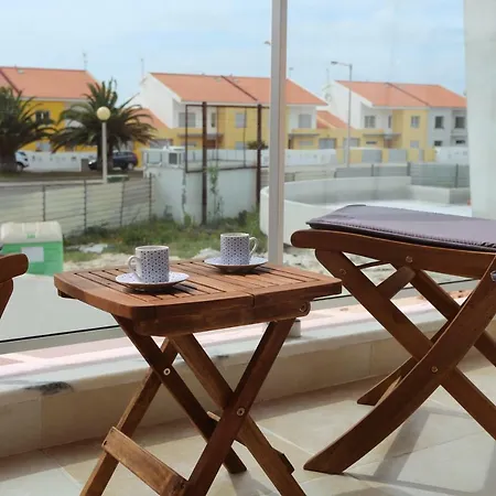 Surf And Stones بينيش